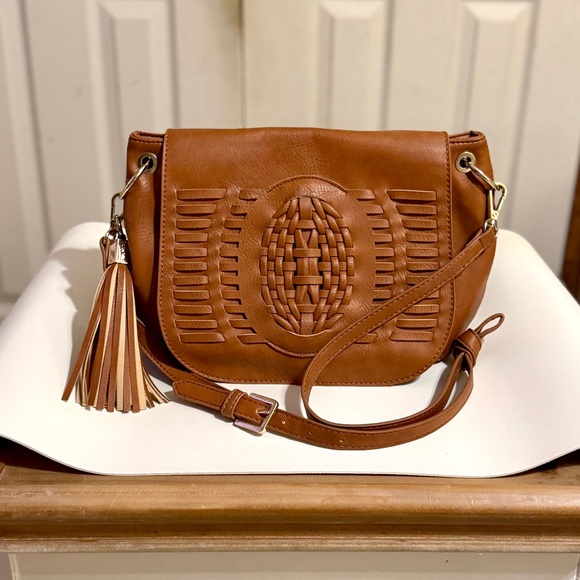 Dolce Vita Handbags - Dolce Vita Woven Crossbody Bag 💣